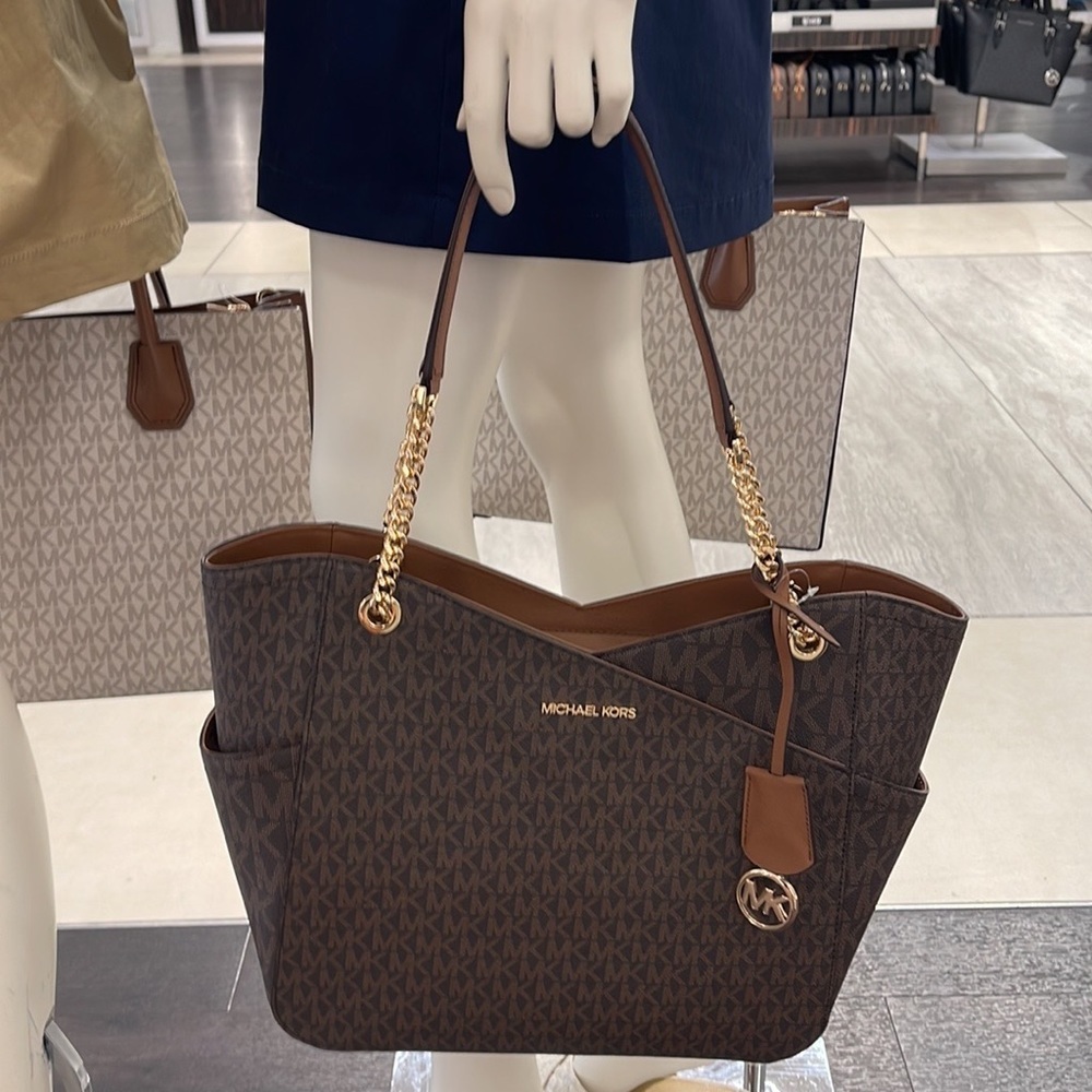 Michael Kors Jet Set Travel Large Chained Tote Shoulder Bag MK Brown
NWT - Picture 3 of 16